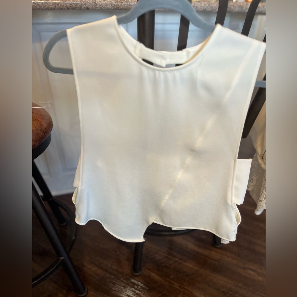 NWOT Mustard Seed Asymmetrical Sleeveless Top with Cutaway Back Small